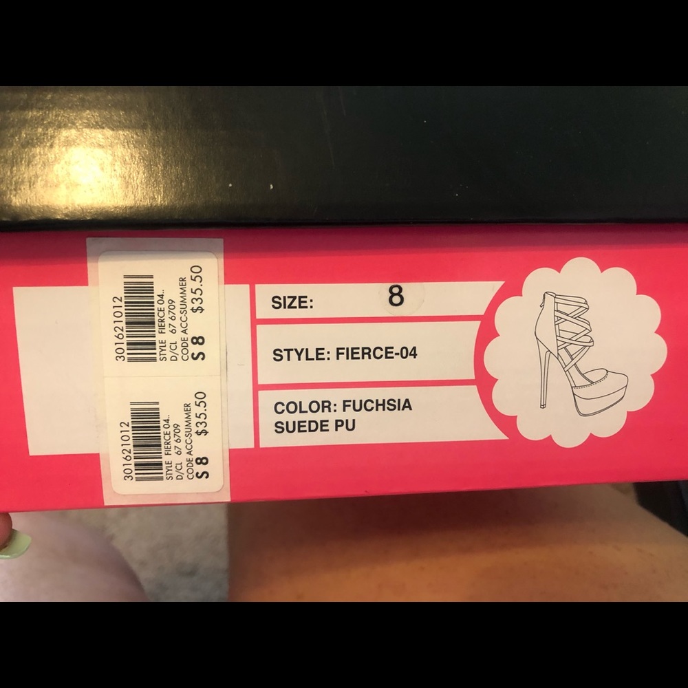 Heels - Picture 2 of 2